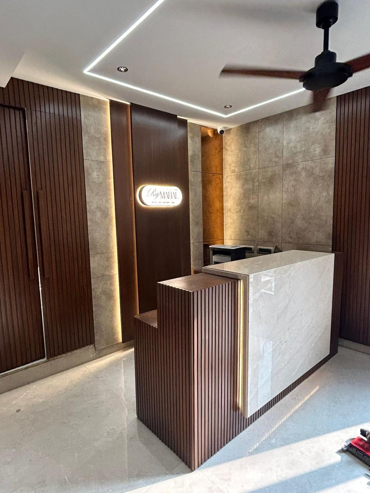 Hotel Rajmahal ムラーダーバード エクステリア 写真