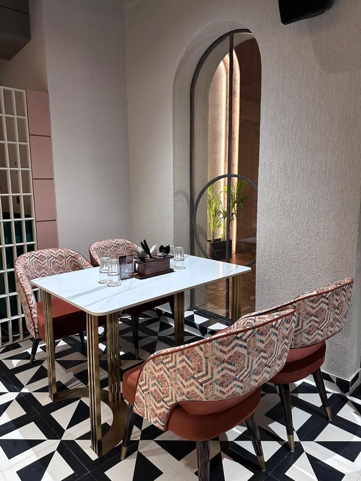 Hotel Rajmahal ムラーダーバード エクステリア 写真