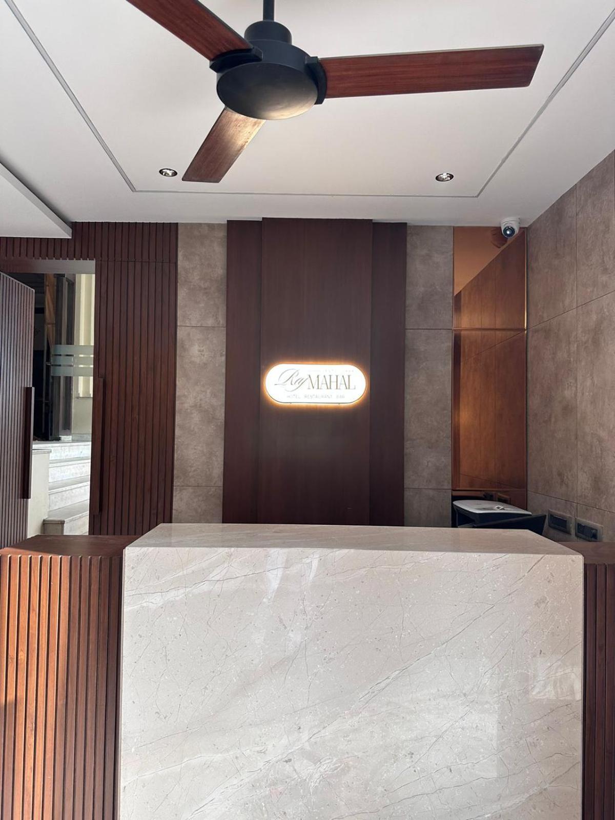 Hotel Rajmahal ムラーダーバード エクステリア 写真